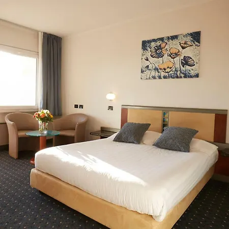 Majestic Palace 4*