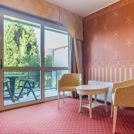 Majestic Palace 호텔 4*